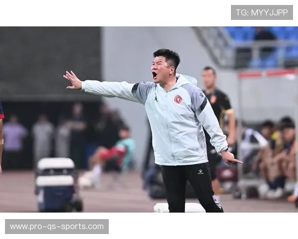 从绿茵少年到巨星托尼成长历程与辉煌足球人生 从绿茵少年到巨星托尼成长历程与辉煌足球人生